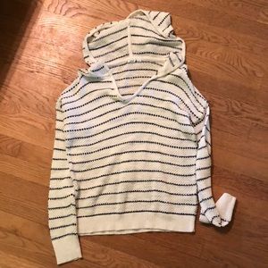 Stripped hooded sweater